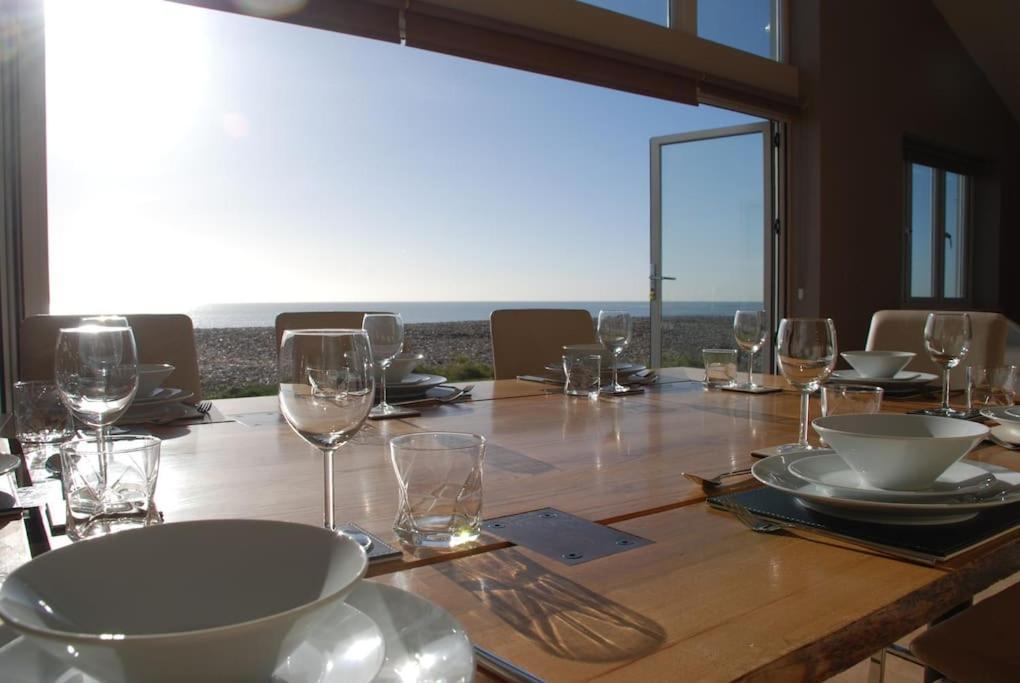 פאגהם Wow I'M Living On The Beach. Luxury 4 Bed Sleeps 8 מראה חיצוני תמונה